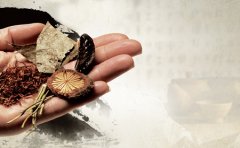 肝血虚、肝火旺怎么分？临沂的银屑病医生：搞错怎样补都没用