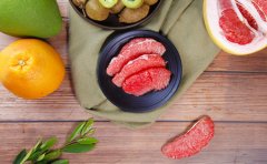 吃柚子不会加重银屑病?临沂的银屑病医生:热量高宜适量