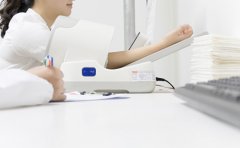 擅自中断治疗 临沂的银屑病医生：小心银屑病恶化