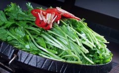 临沂牛皮癣治疗：牛皮癣患者能吃茼蒿吗？