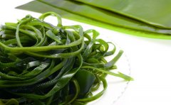 牛皮癣患者血压过高 临沂规范治牛皮癣医生：这些不要过量吃