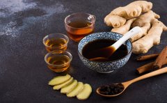 为何女性银屑病患者经期总腹痛?临沂能治银屑病医院