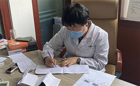 早期银屑病症状有什么表现呢？